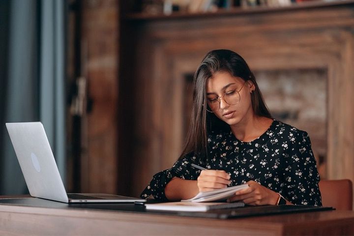 Online Courses for Women to Start Career: Explore Guide, Tips, Insights, Knowledge, and Helpful Resources