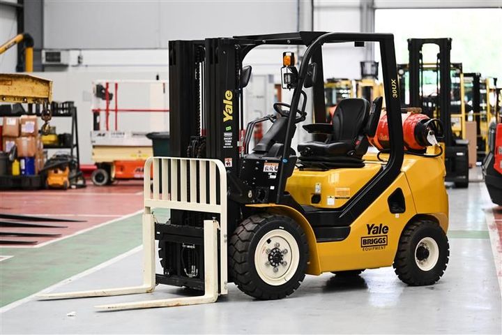 Best Forklift Brands: Diesel vs Electric vs LPG – Explore Guide, Tips, Insights, Facts, Knowledge and Helpful Resources